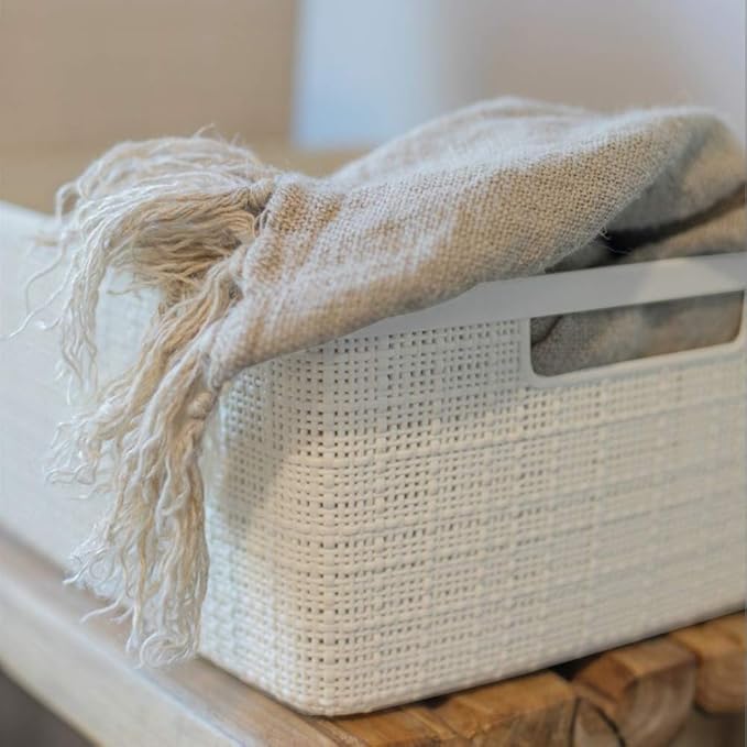 Curver Set of 6 Jute Medium Decorative Plastic Organization and Storage Baskets, Perfect Bins for Home Office, Closet Shelves, Kitchen Pantry and All Bedroom Essentials, White-CubbioJoy