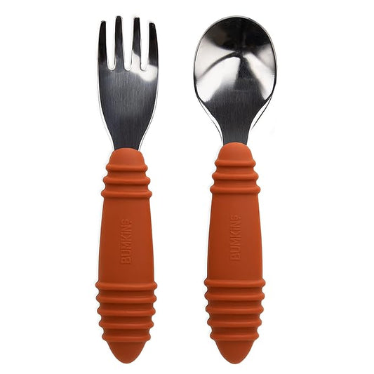 Bumkins Toddler Utensils, Kids Size Fork and Spoon Set, Silicone and Stainless-Steel Training Silverware, Angled Forks/Sporks for Self-Feeding, Children Hold Learning to Eat, 18 Months Up, Clay-CubbioJoy