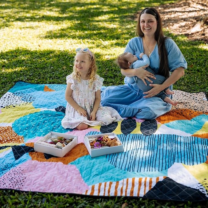 Jumbo Picnic Rug, Large Picnic Mat, 6'7" x 6'7", Outdoor Waterproof Picnic Blanket Beach Mat, Foldable & Waterproof, Picnic Blankets Ideal for Beach & Park, Outdoor Blanket, Happy Now-CubbioJoy