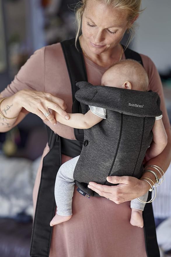 BabyBjörn Baby Carrier Mini, Charcoal Gray, 3D Jersey | Infant Carrier (7-25 lbs), Ergonomic, Easy-to-Use-CubbioJoy