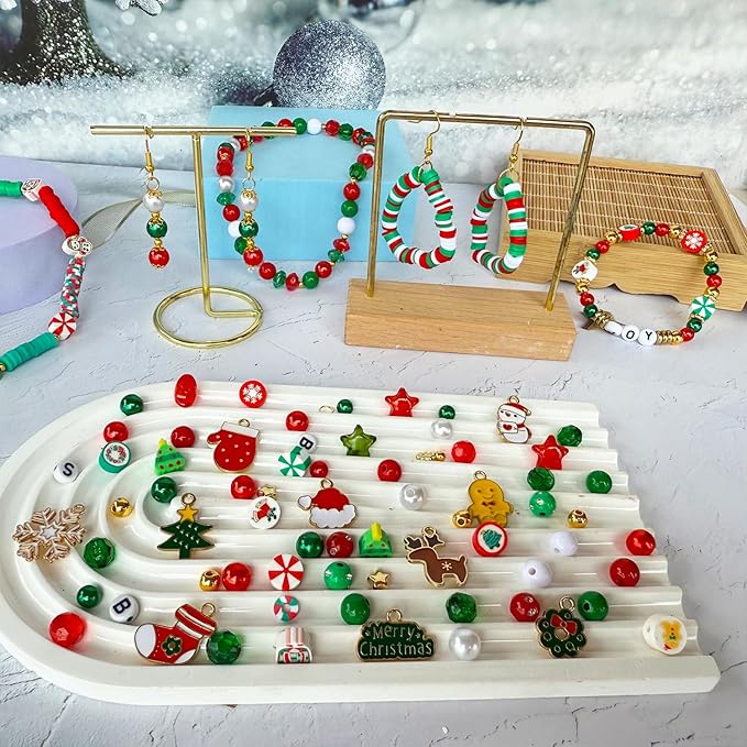 3140PCS Christmas Bracelet Making Kit, Christmas Beads Charms for Bracelets Jewelry Making Red Green Xmas Clay Acrylic Crystal Star Round Beads Letter Spacer Beads for Necklace Making DIY Crafts-CubbioJoy