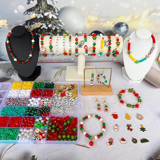 3140PCS Christmas Bracelet Making Kit, Christmas Beads Charms for Bracelets Jewelry Making Red Green Xmas Clay Acrylic Crystal Star Round Beads Letter Spacer Beads for Necklace Making DIY Crafts-CubbioJoy