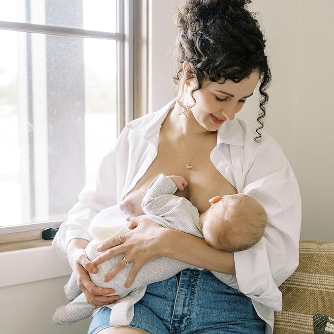 Dr. Brown's 100% Silicone One-Piece Breast Pump,Hands-Free Breast Milk Collector with Anti-Colic Options+ Baby Bottle (4 oz/120 mL),Level 1 Nipple,Travel Lid and Travel Bag-CubbioJoy